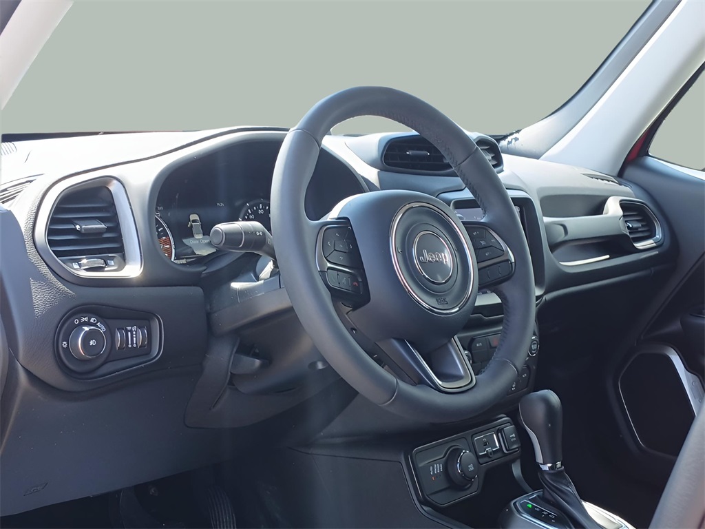 2022 Jeep Renegade Latitude photo 10