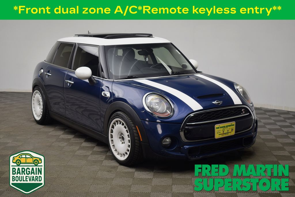 2016 MINI Cooper S's photo