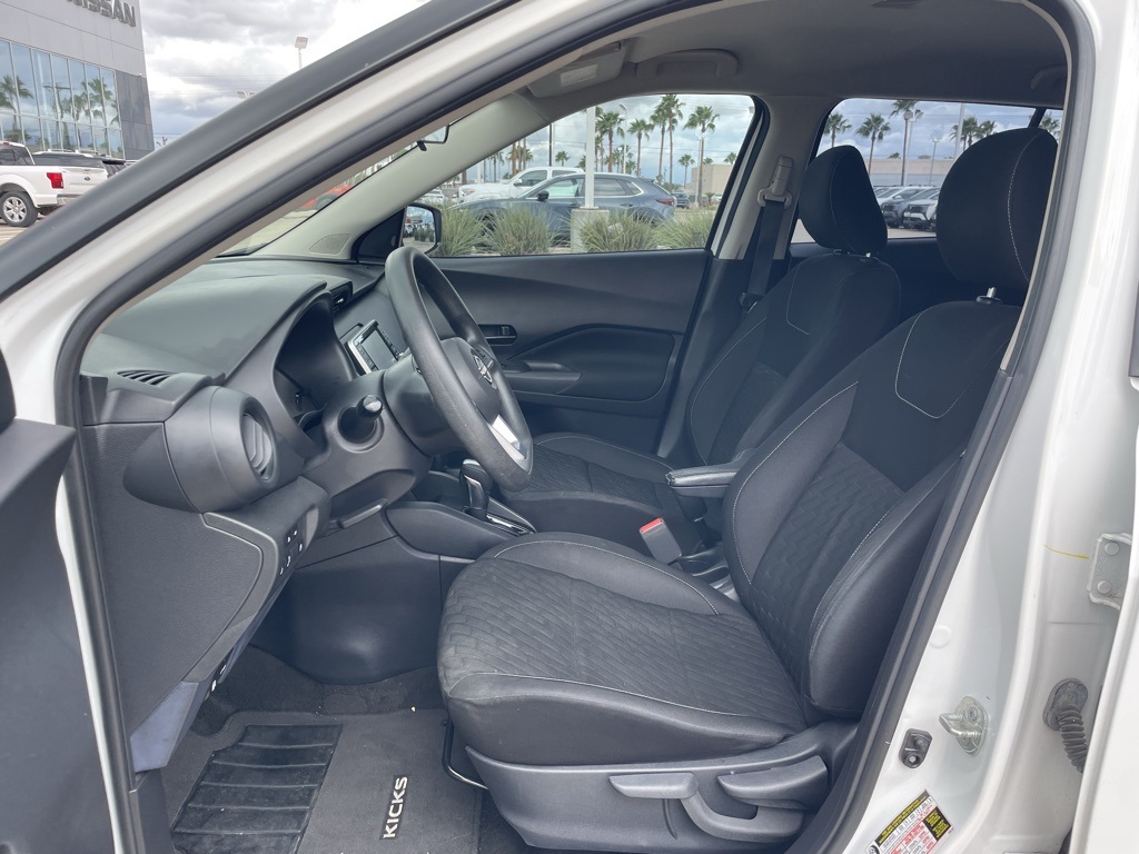 2022 Nissan Kicks S photo 14