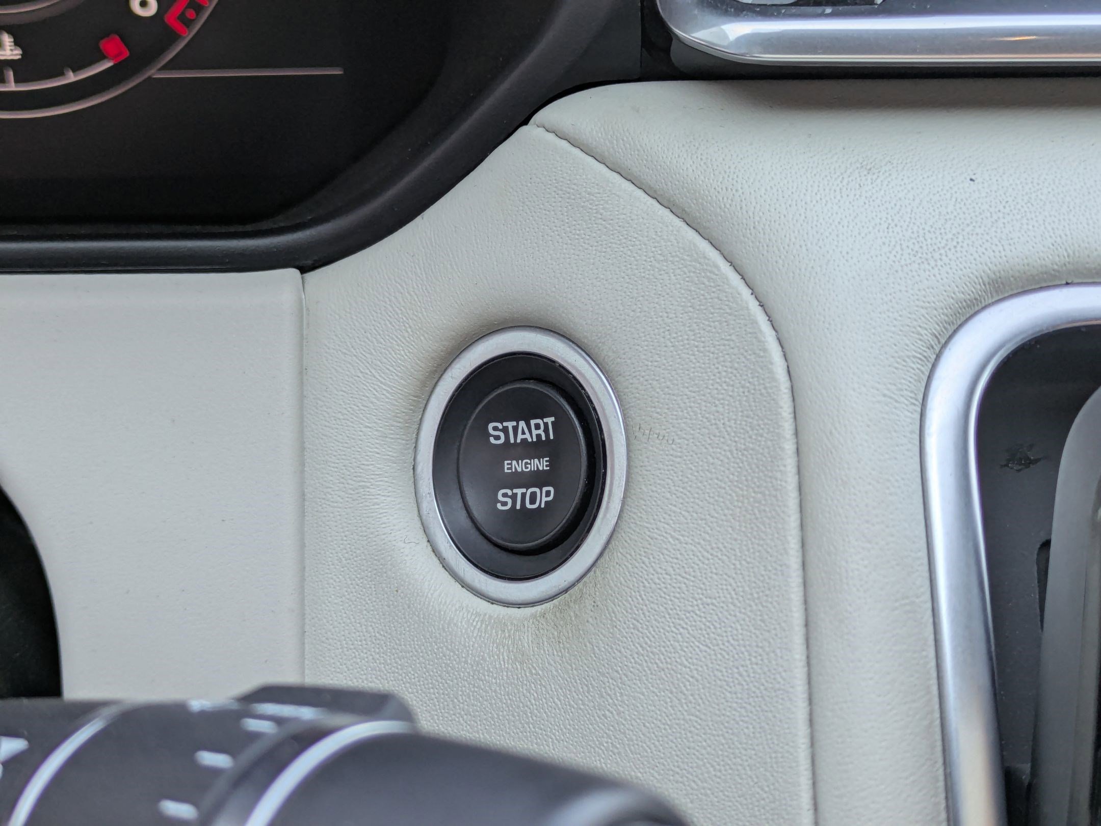 2020 Land Rover Range Rover Velar R-Dynamic HSE photo 18