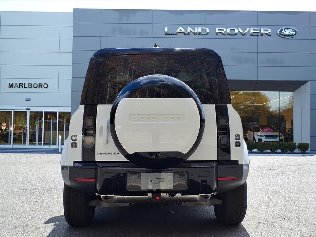 2026 Land Rover Defender 110 S photo 4