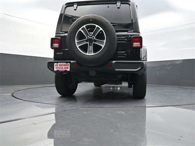 2023 Jeep Wrangler Sahara photo 28