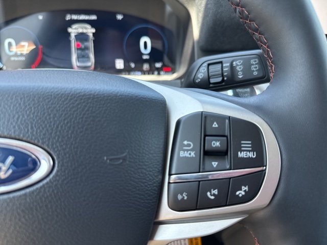 2025 Ford Explorer photo 33
