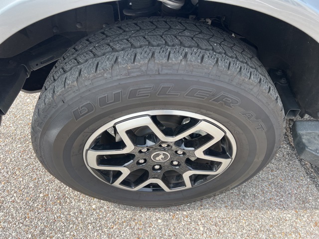2023 Ford Bronco Outer Banks photo 9