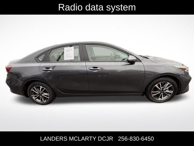 2023 Kia Forte LXS photo 4