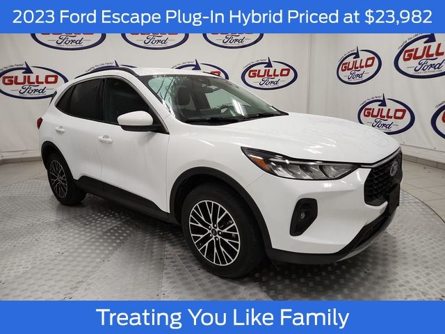 2023 Ford Escape PHEV's photo
