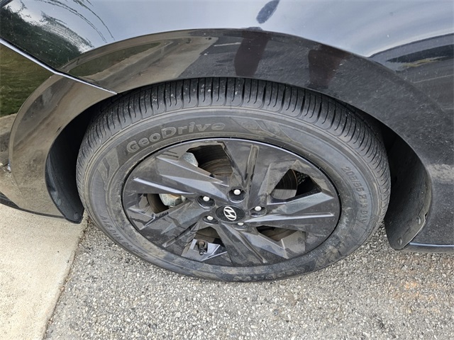 2021 Hyundai Elantra SEL photo 4