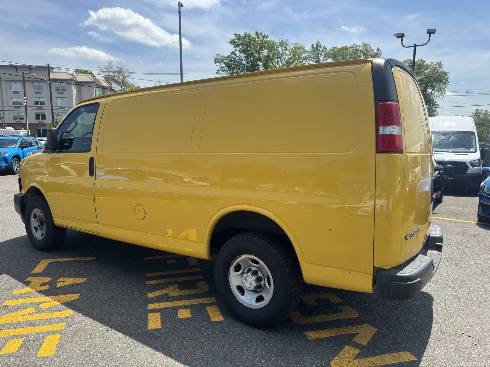 2021 Chevrolet Express Cargo Work Van 2500 photo 3