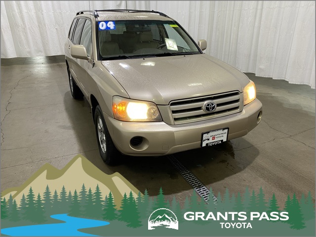 2004 Toyota Highlander Base's photo