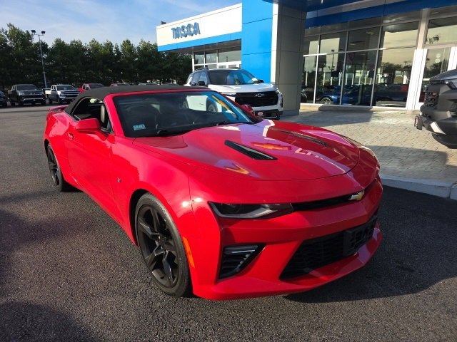 2018 Chevrolet Camaro SS photo 2