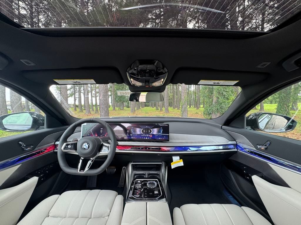 2025 Bmw 740i photo 2
