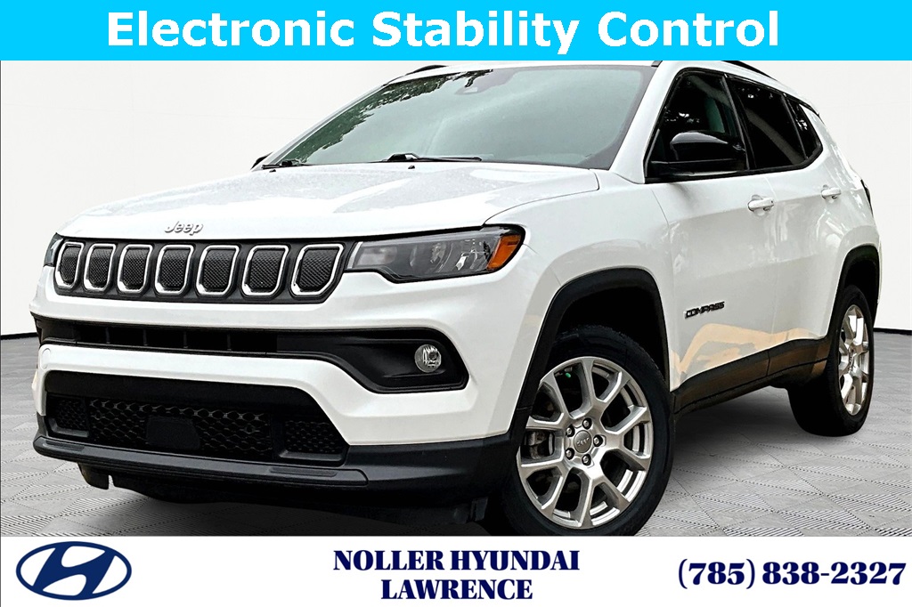 2022 Jeep Compass Latitude Lux's photo