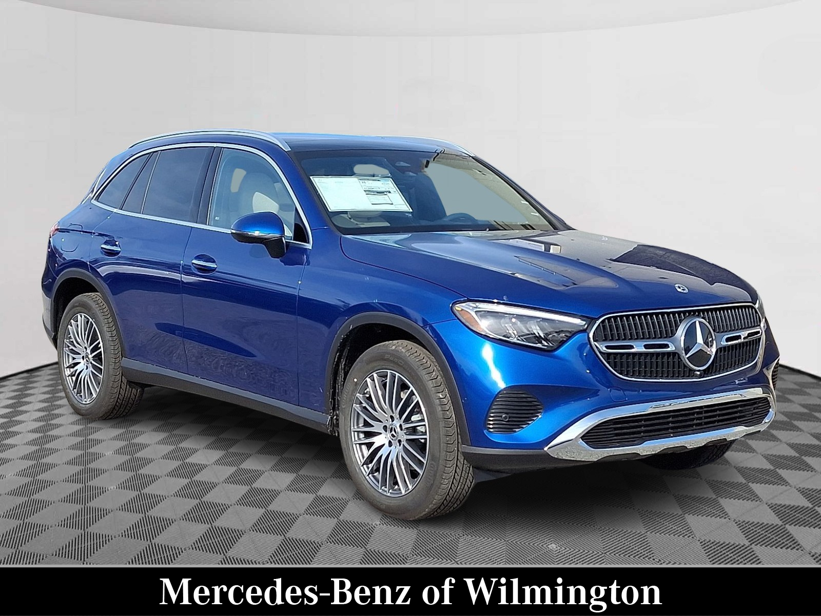 2026 Mercedes-Benz GLC Base's photo