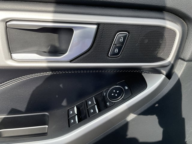 2022 Ford Explorer XLT photo 25