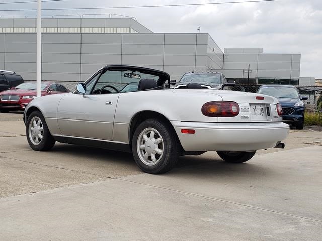 1991 Mazda MX-5 Miata Miata Base photo 6