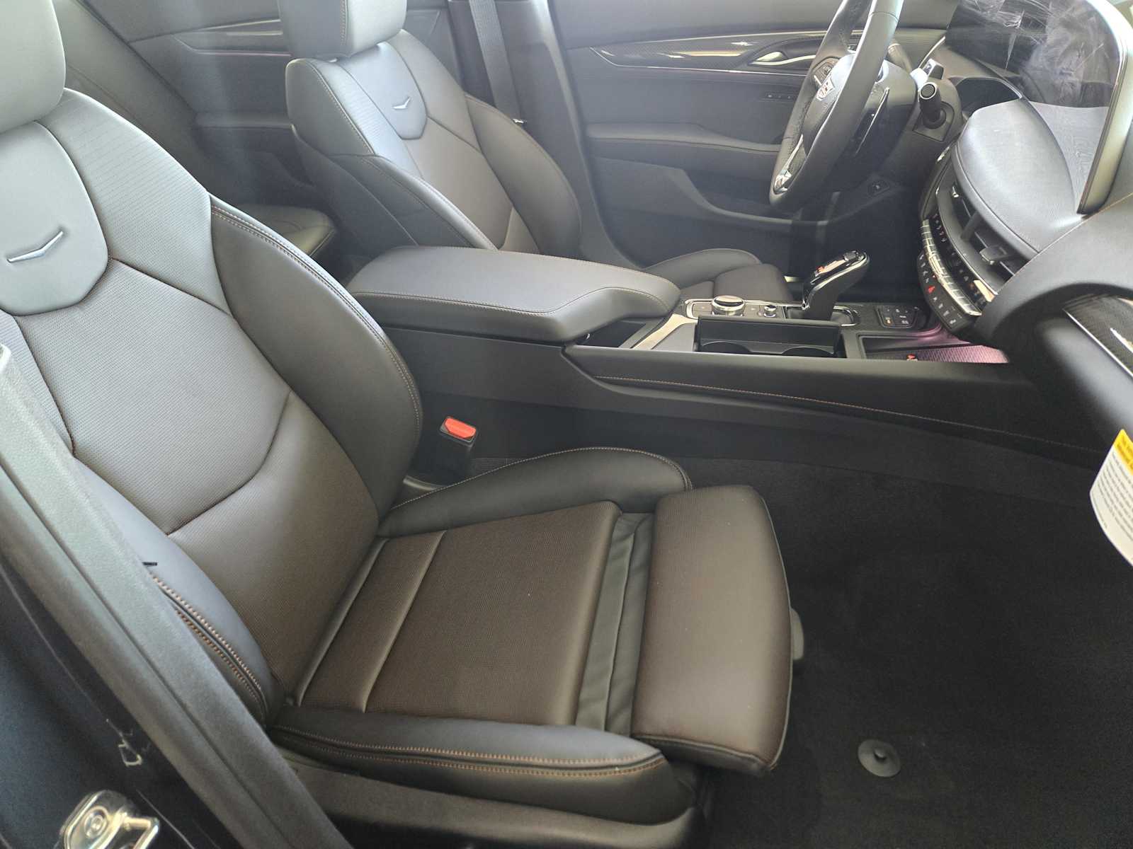 2026 Cadillac CT5 V photo 9