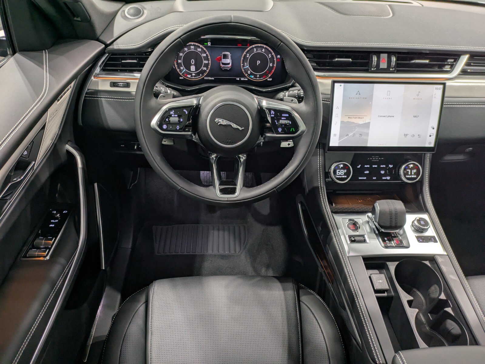 2026 Jaguar F-PACE P250 R-Dynamic S photo 10