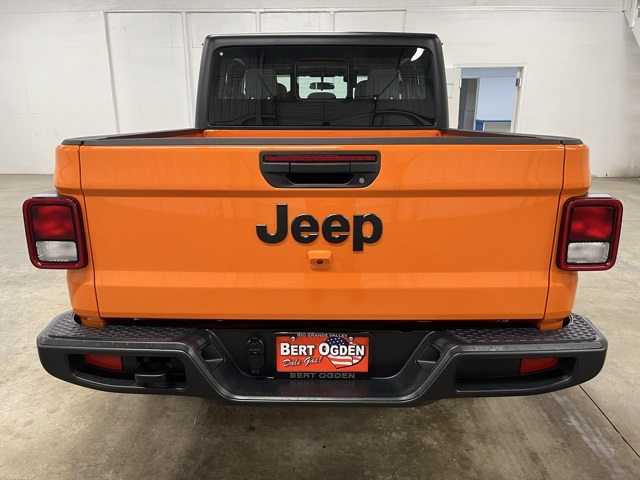 2025 Jeep Gladiator Sport photo 6