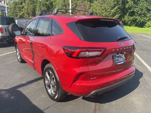 2023 Ford Escape ST-Line photo 7