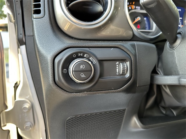 2023 Jeep Gladiator Overland photo 32