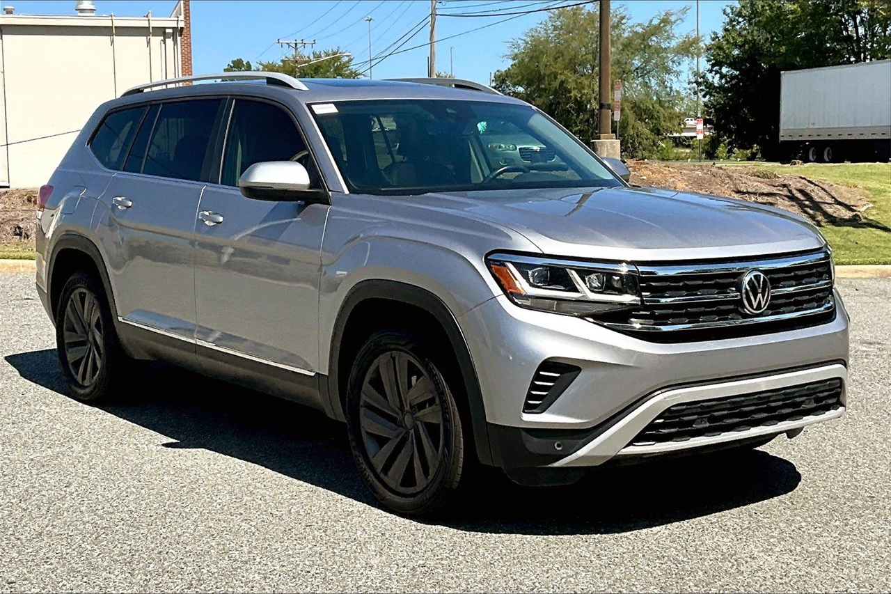 2021 Volkswagen Atlas SEL photo 2