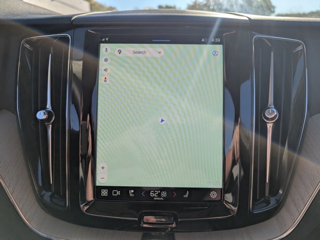 2025 Volvo XC60 B5 Plus photo 19