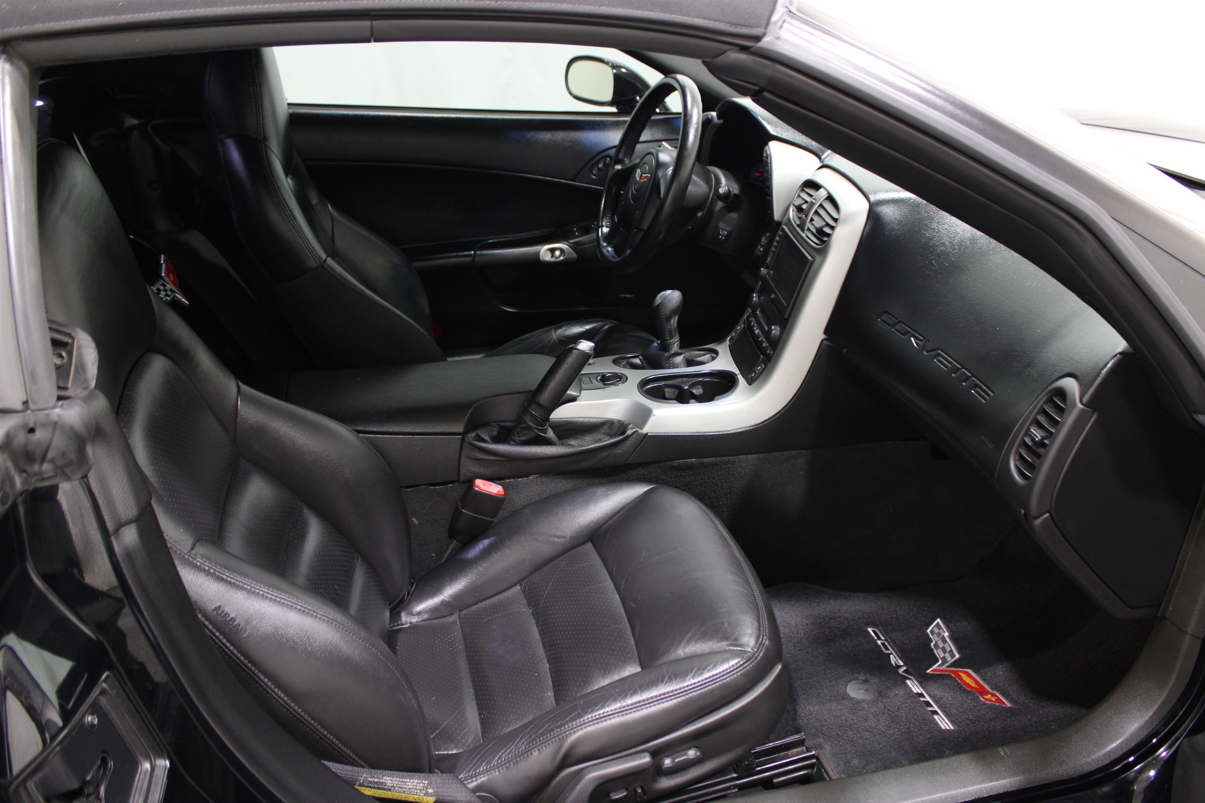 2005 Chevrolet Corvette Base photo 6