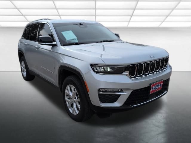 2024 Jeep Grand Cherokee Limited's photo