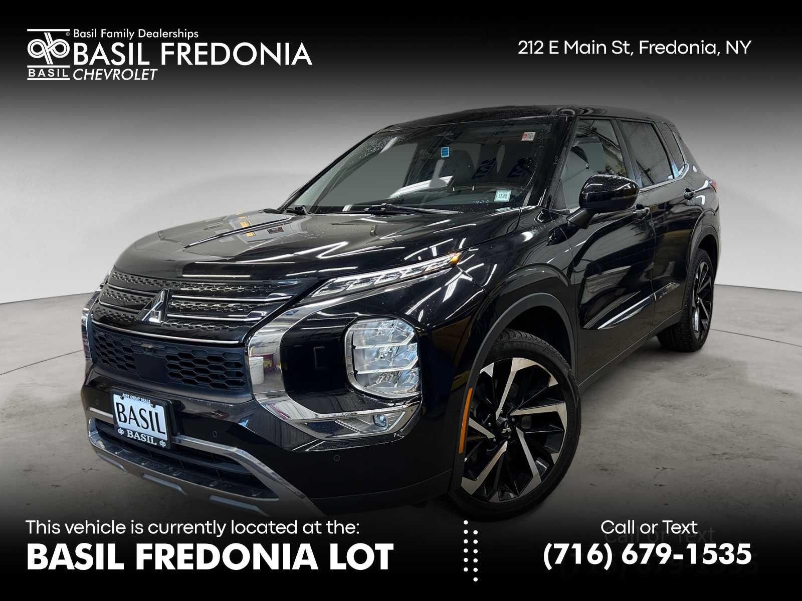 2022 Mitsubishi Outlander SE's photo