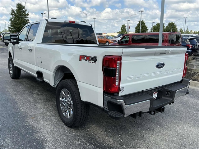 2026 Ford F-350 Lariat photo 2