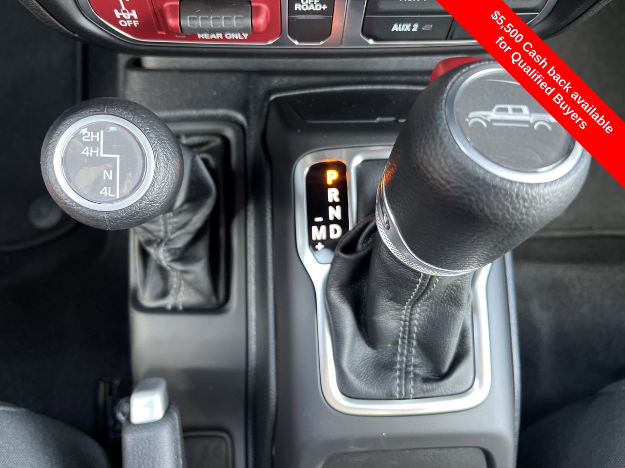 2025 Jeep Gladiator Mojave photo 3