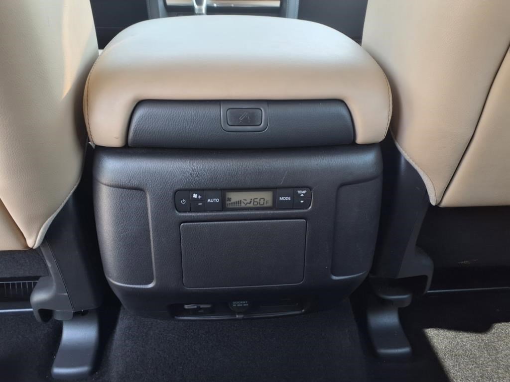 2024 Nissan Armada SL photo 7