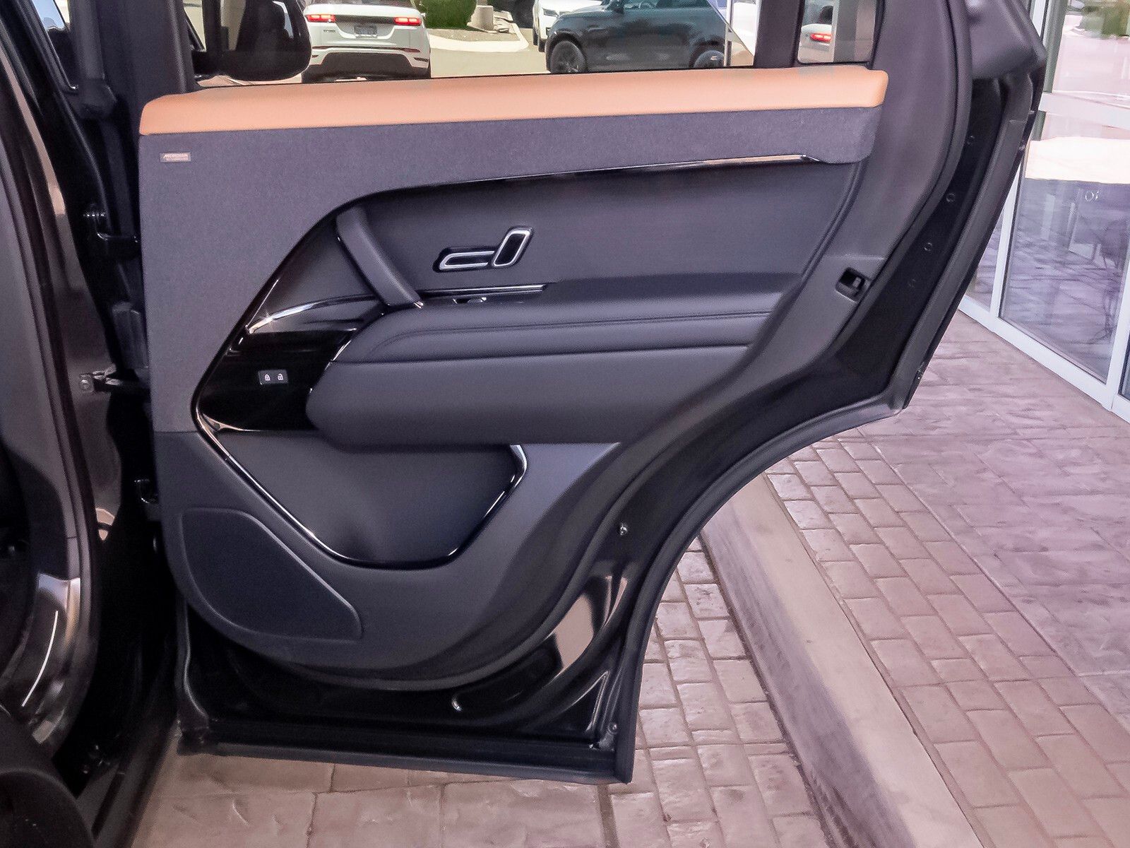 2025 Land Rover Range Rover Sport SE photo 43