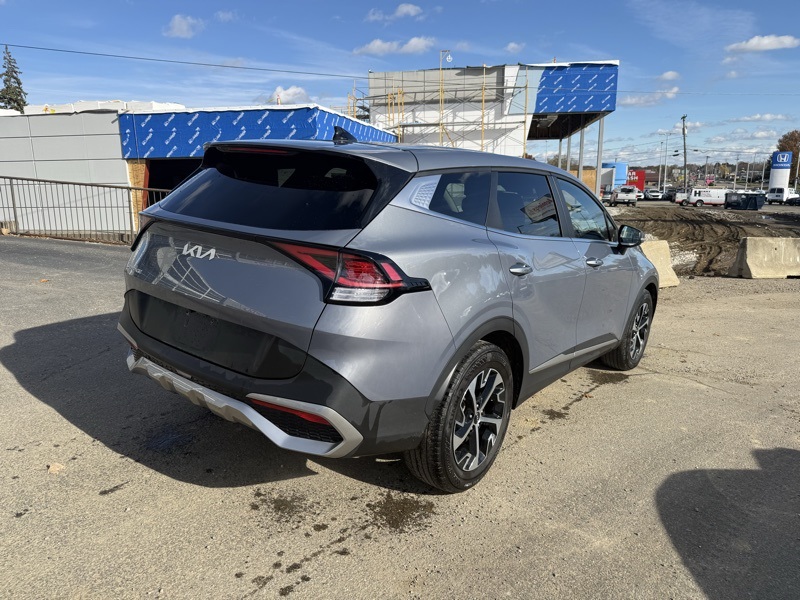 2023 Kia Sportage EX photo 3
