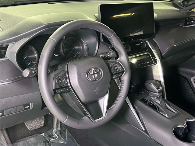 2024 Toyota Venza XLE photo 3