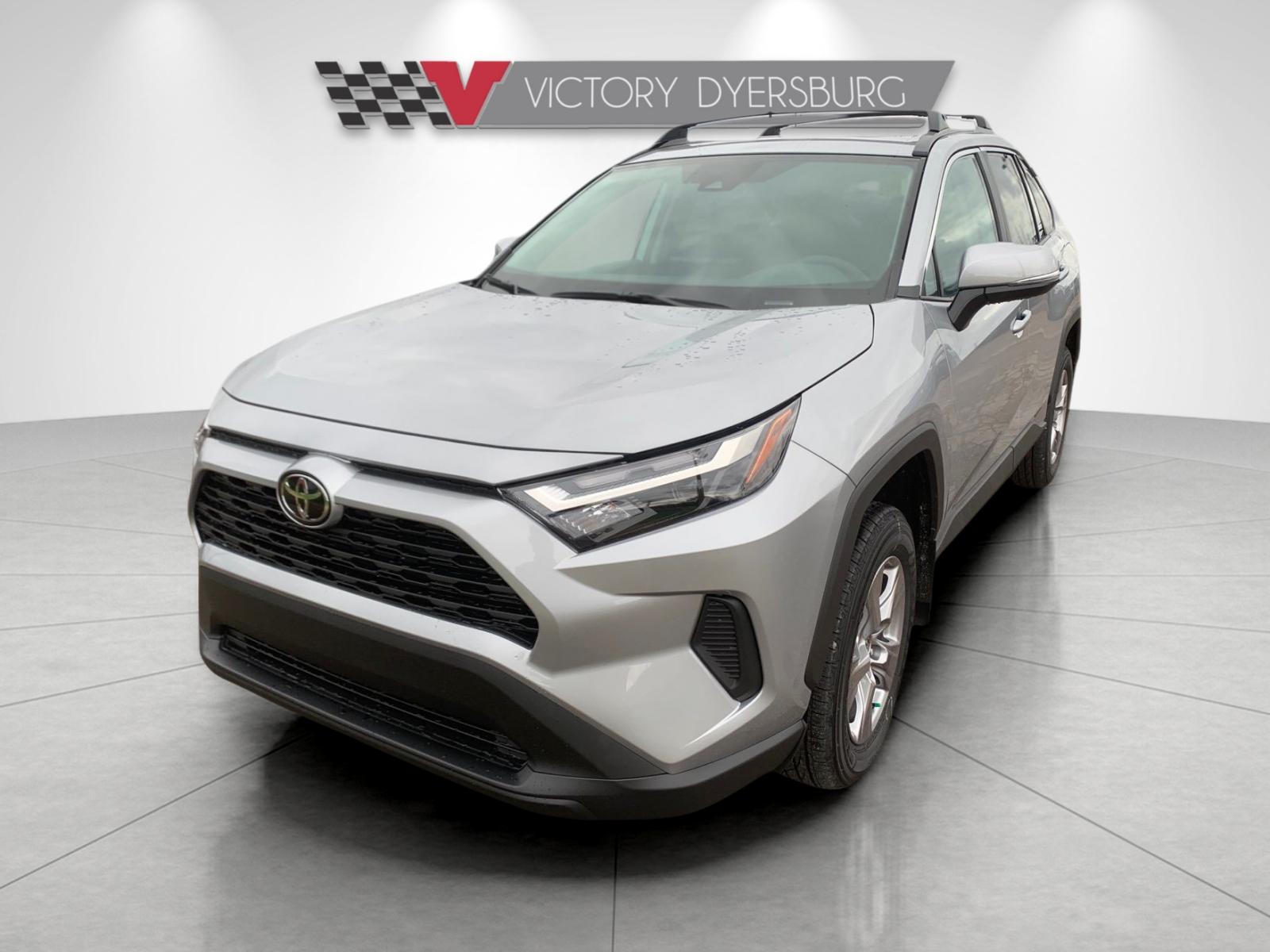 2025 Toyota RAV4 XLE photo 3