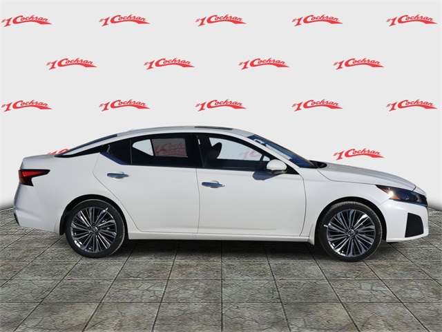 2025 Nissan Altima 2.5 SL photo 2