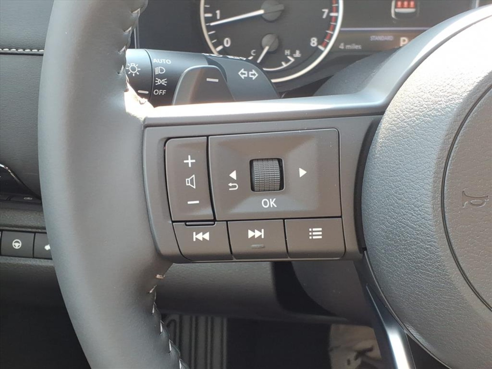 2025 Nissan Pathfinder SV Black at Robbins Nissan