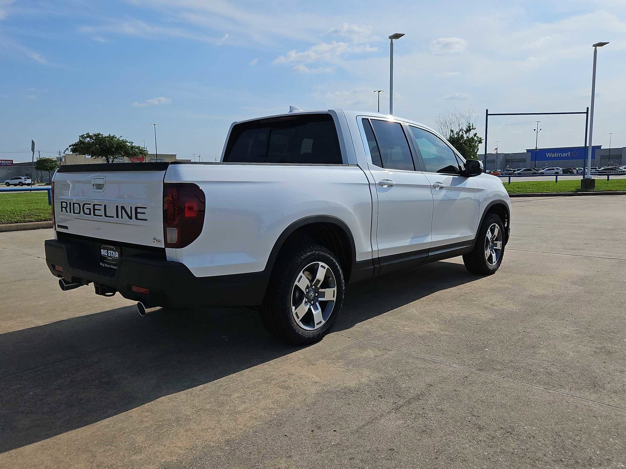 2025 Honda Ridgeline RTL photo 2
