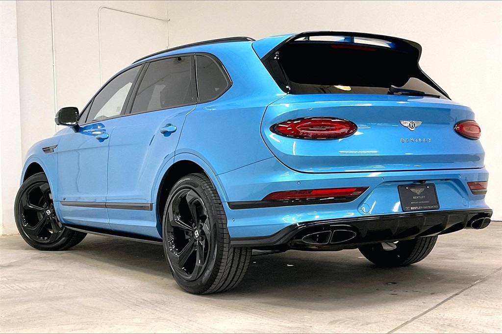 2024 Bentley Bentayga S photo 2