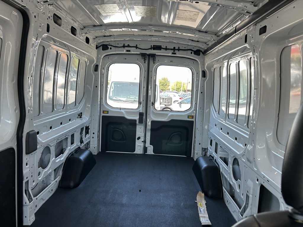 2022 Ford Transit photo 19