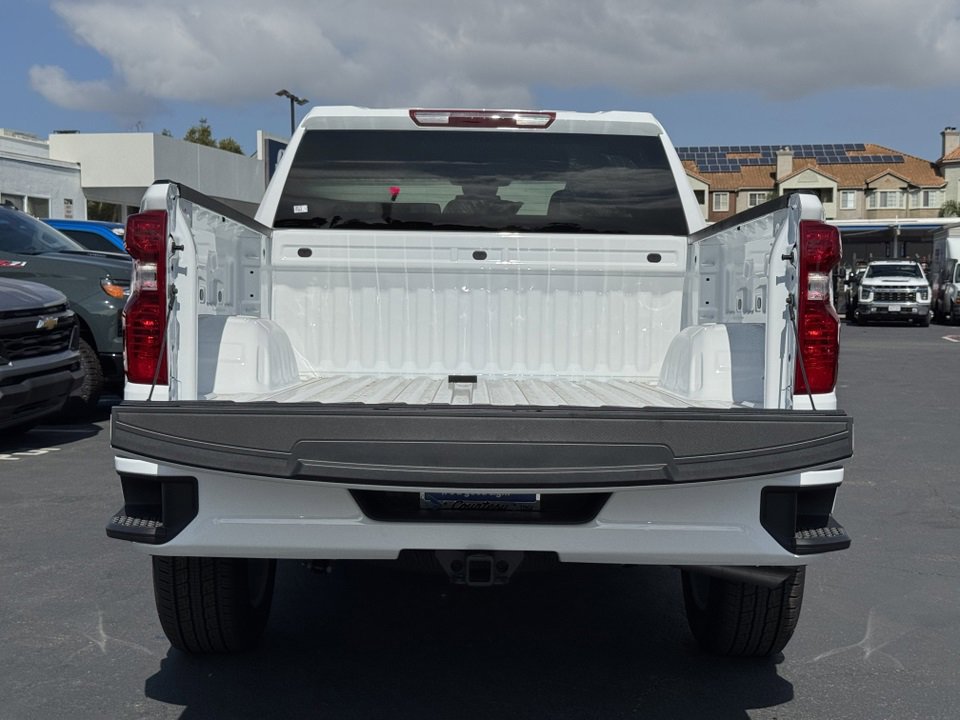 2026 Chevrolet Silverado 1500 Custom photo 6