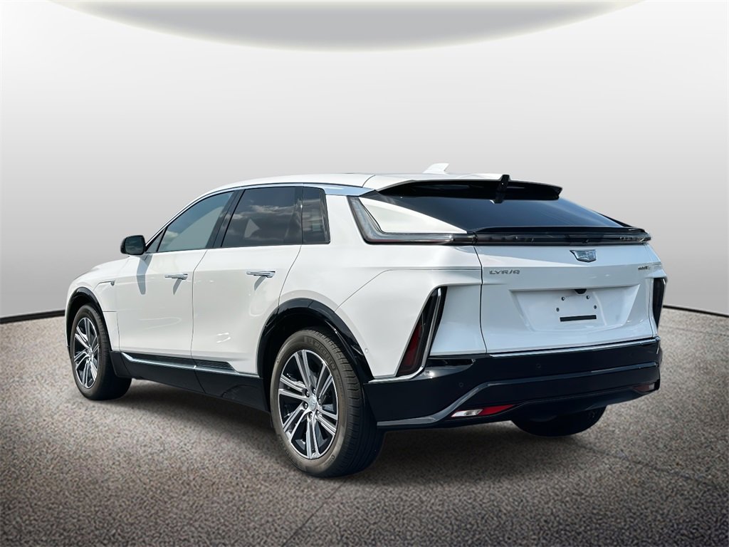 2025 Cadillac Lyriq Luxury photo 4