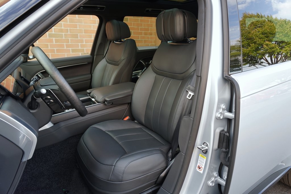 2025 LAND ROVER RANGE ROVER - Image 13