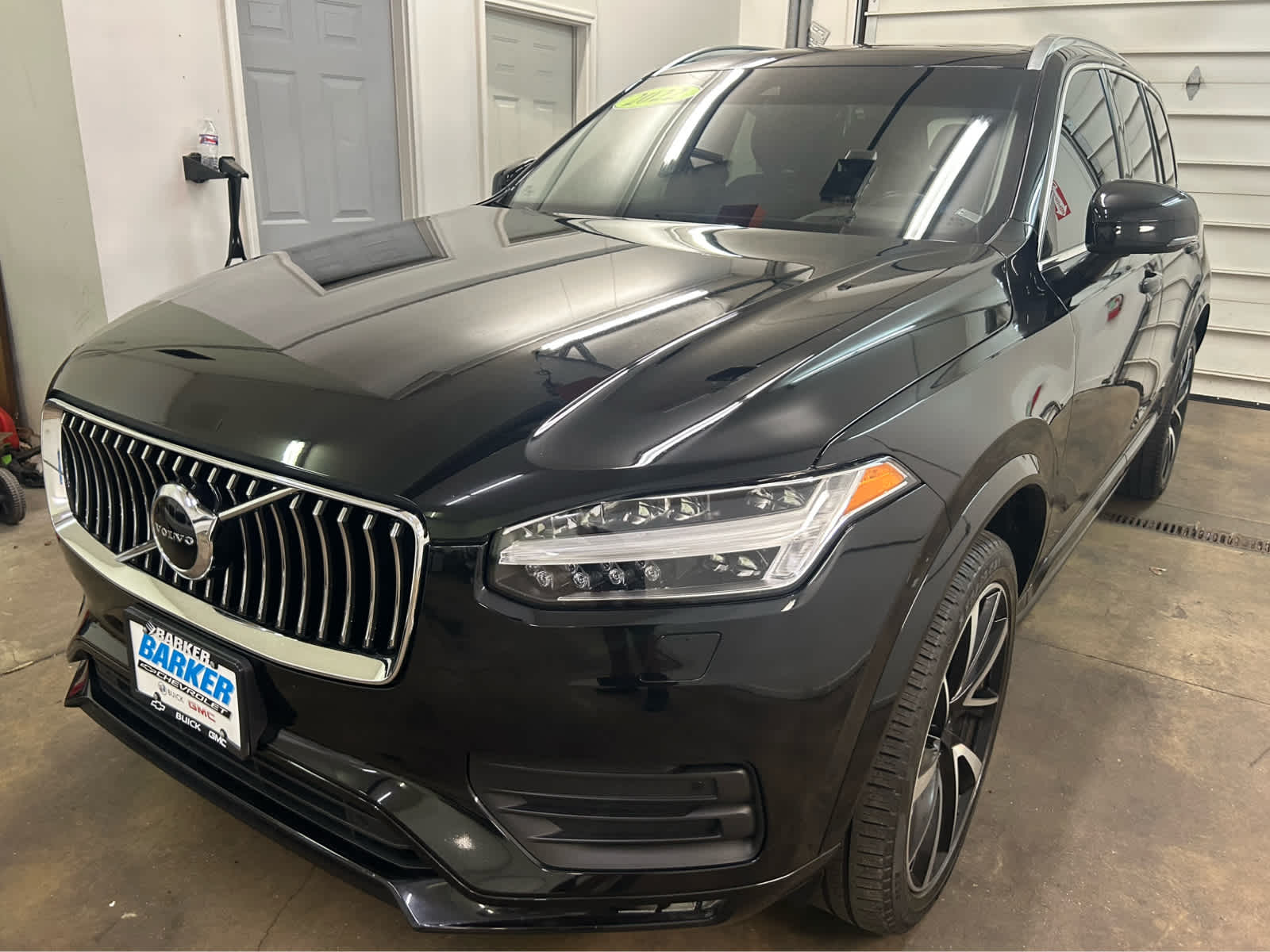 2022 Volvo XC90 Momentum photo 5