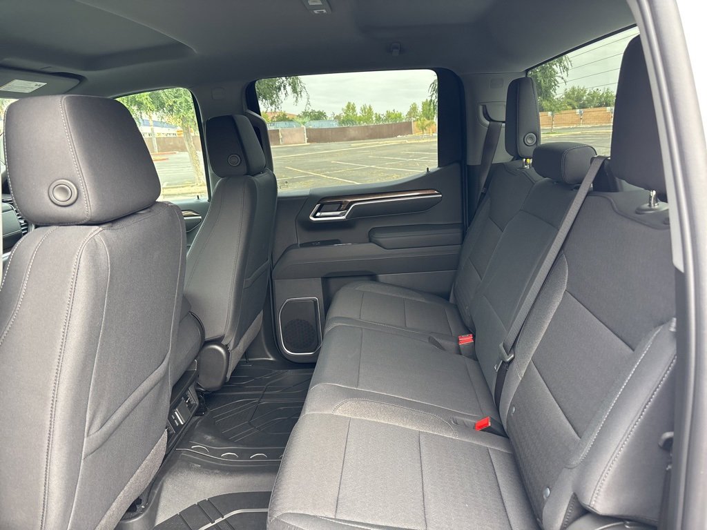 2025 Chevrolet Silverado 1500 LT photo 18