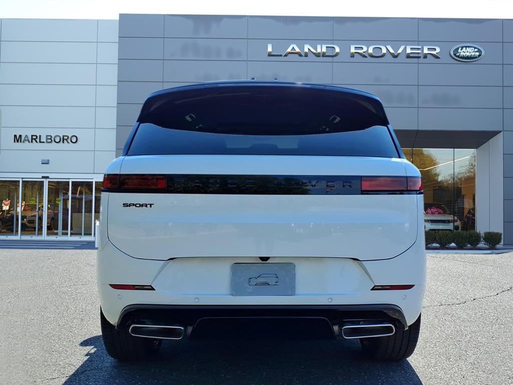 2025 Land Rover Range Rover Sport SE photo 6