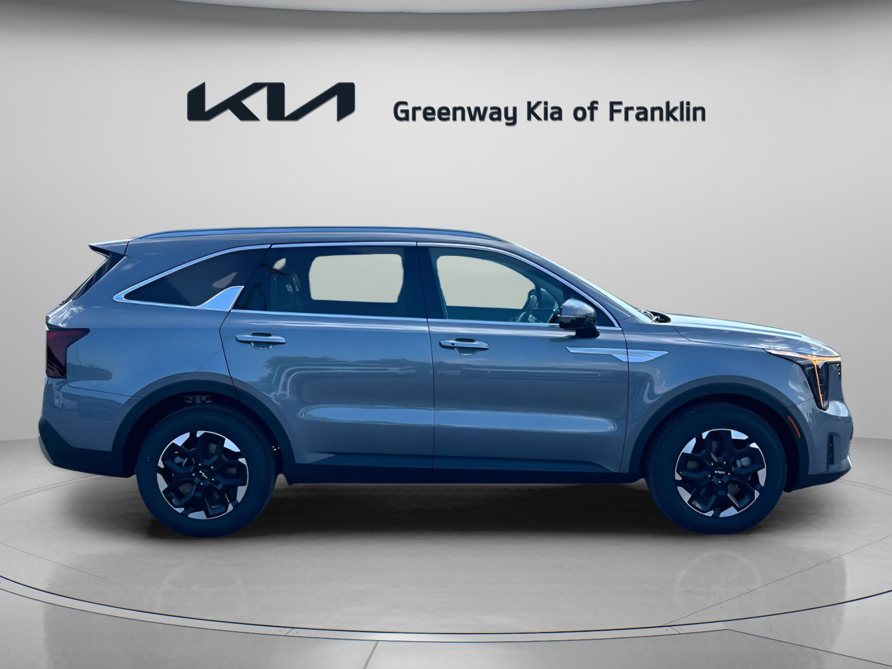 2025 Kia Sorento S photo 7