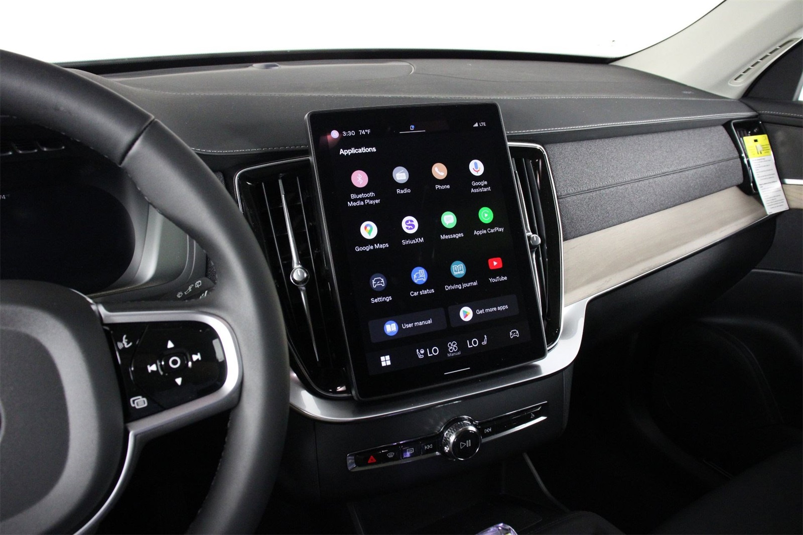 2025 Volvo XC90 Plus photo 5