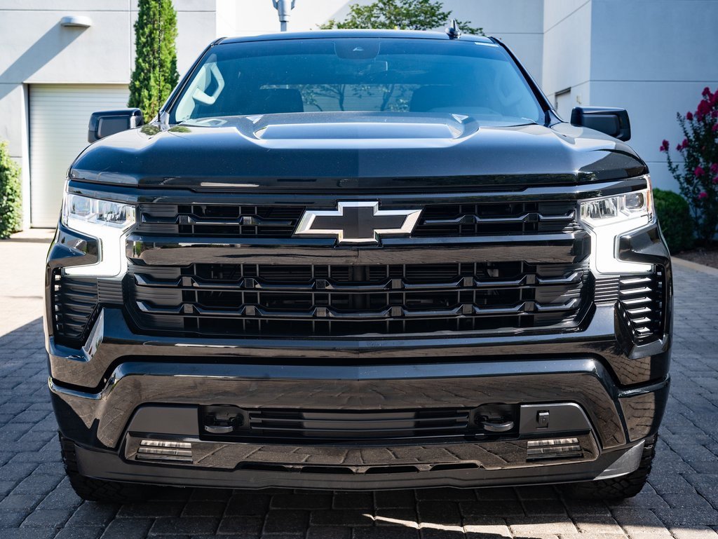 2024 Chevrolet Silverado 1500 RST photo 2